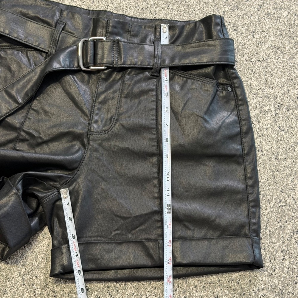 White House Black Market Shorts Size 6 29x5 Faux Leather Belted Cuffed High Rise - Picture 7 of 7